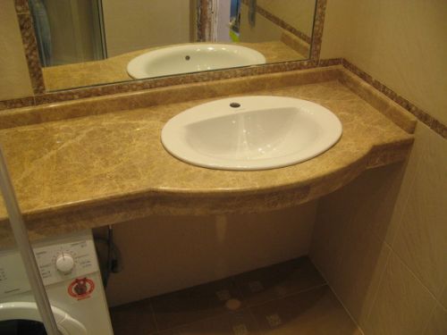 Plinthe pour salle de bain