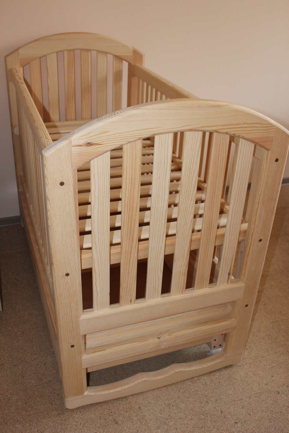 Berceau en bois pour un nouveau-né