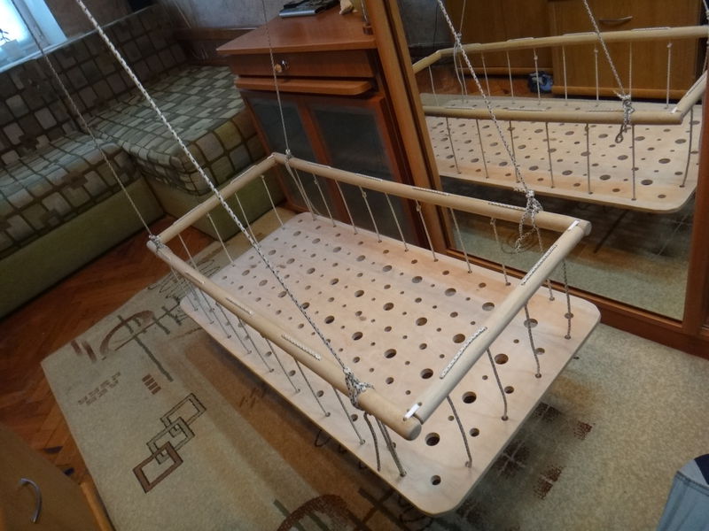 Lit de bébé suspendu en bois de bricolage pour chambre à coucher surdimensionnée