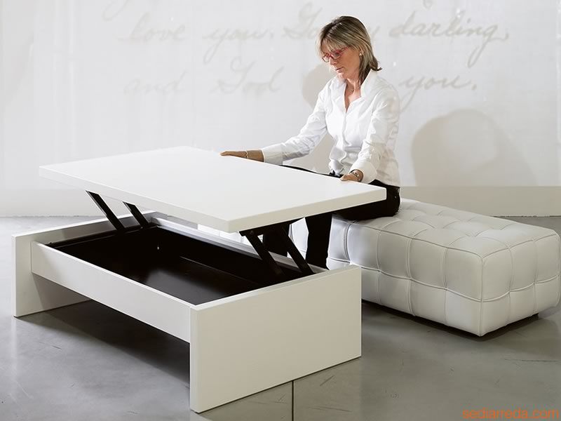 Mesa transformadora blanca para una pequeña sala de estar
