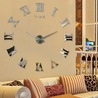 horloge en plastique dans la cuisine dans le style de la photo classique
