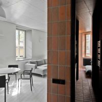intérieur du plafond avec une solution de béton dans la photo de la maison