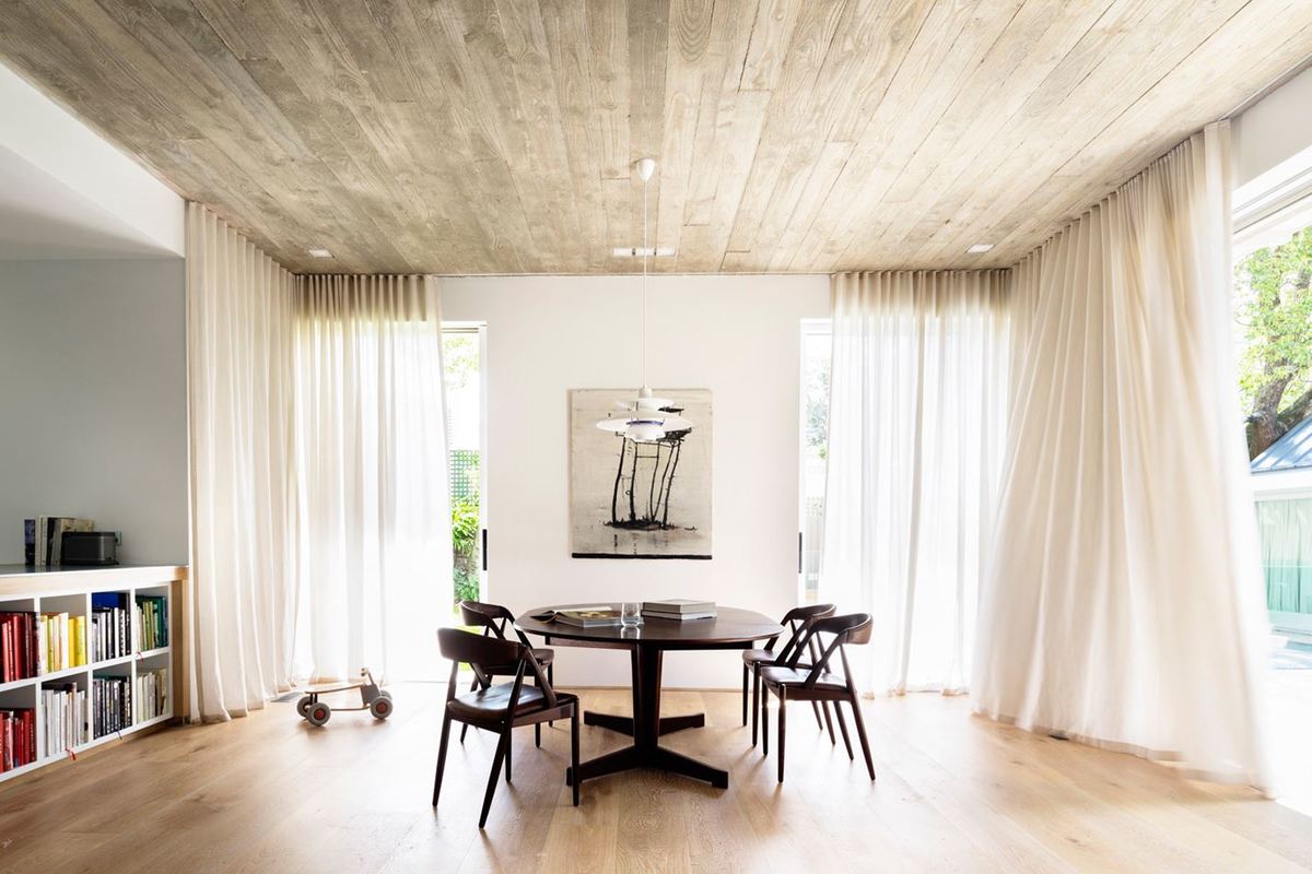 plafond invité avec du béton
