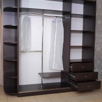 style de garde-robe dans le couloir de l'image mdf
