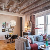 style de plafond avec du béton dans la photo d'invité