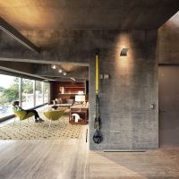 décoration de plafond avec du mortier de béton dans la photo de la chambre
