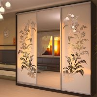 image de chambre de style garde-robe en bois