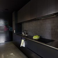 beau design plat en photo couleur noir