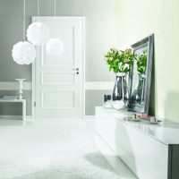sol blanc lumineux dans le style du couloir