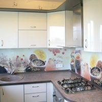 belle conception de cuisine beige dans le style de l'image de minimalisme