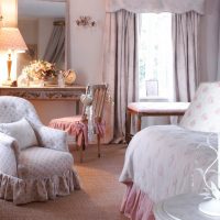 bel intérieur de chambre dans le style de l'image shabby chic