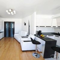 conception de couloir chic en photo couleur noir et blanc