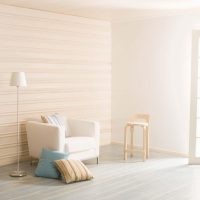 doublure dans un intérieur lumineux d'une chambre à coucher en plastique