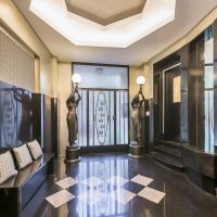 appartement design lumineux dans l'image de style art déco