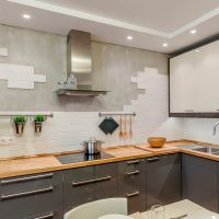 plafond intérieur avec du béton dans la photo de l'appartement