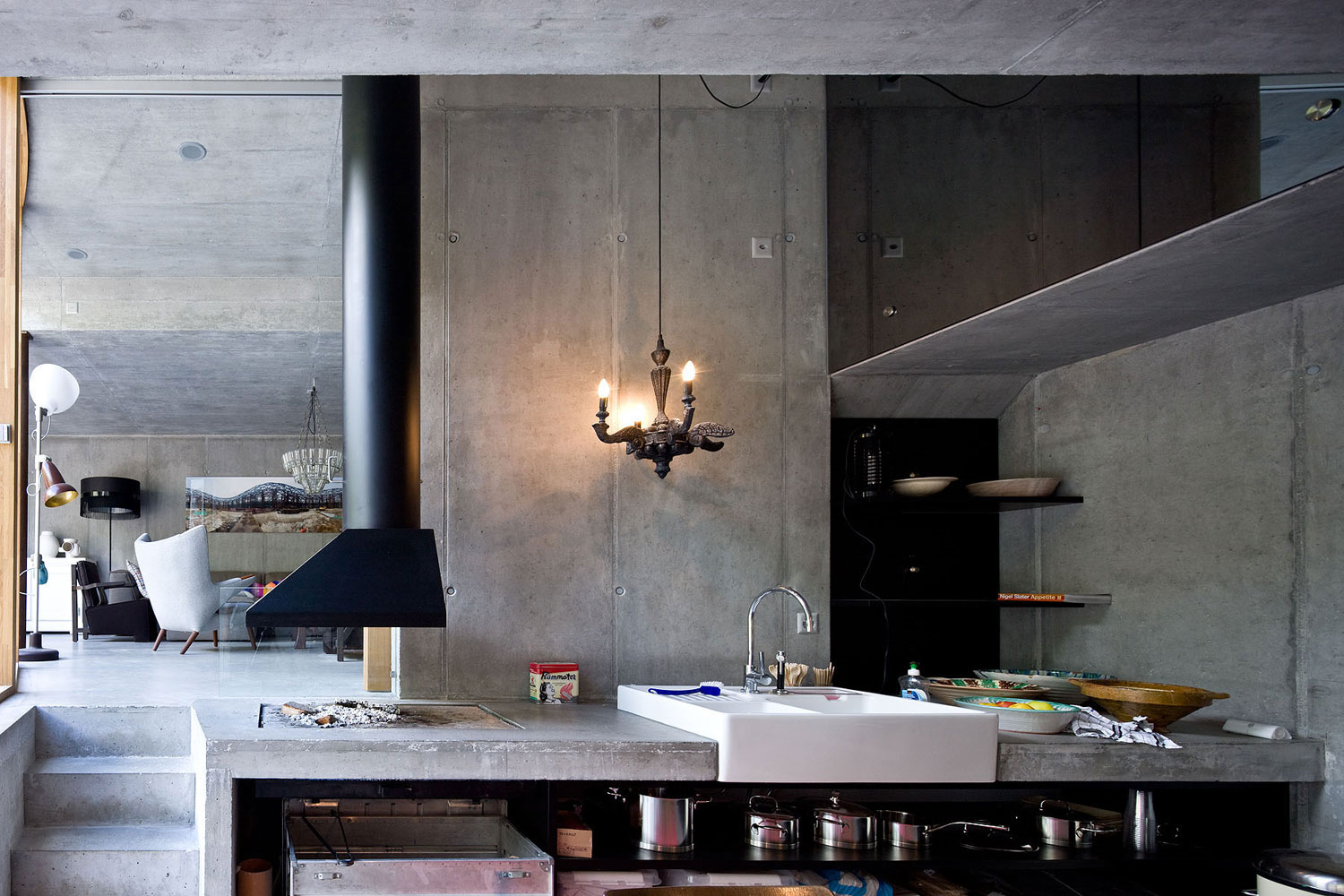 conception de plafond avec du béton dans la cuisine