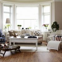 doublure à l'intérieur lumineux de la maison de mdf