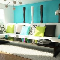 intérieur lumineux du couloir en photo couleur turquoise