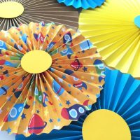 fan de papier dans la photo de la chambre à coucher design