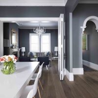 belle arche à l'intérieur de l'appartement photo