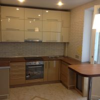 intérieur lumineux de cuisine beige en image de style campagnard