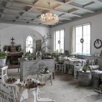 design de couloir lumineux dans le style de l'image shabby chic