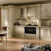 intérieur lumineux de cuisine beige dans le style de photo de minimalisme