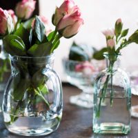 fleurs artificielles dans le style de la photo de la cuisine