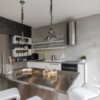 murs blancs dans le décor de la cuisine dans le style de la Scandinavie photo