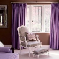 combinaison de lilas à l'intérieur de la maison photo
