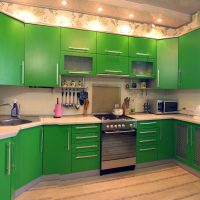 belle couleur pistache à l'intérieur de la photo de l'appartement