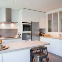 beau décor de cuisine de luxe dans l'image de style art déco
