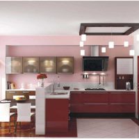 belle couleur bordeaux dans le décor de la photo de la chambre