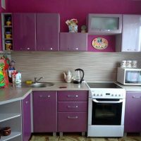 hermoso diseño de cocina en púrpura photo