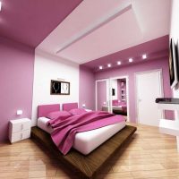 beau couloir intérieur en violet