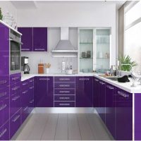 hermoso estilo de cocina en color violeta