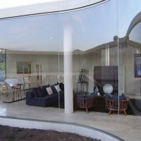 verre clair dans le décor de la photo de la cuisine