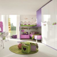 combinaison de lilas dans la photo intérieure de la chambre