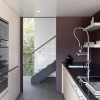 decoración moderna de la cocina en cuadro morado