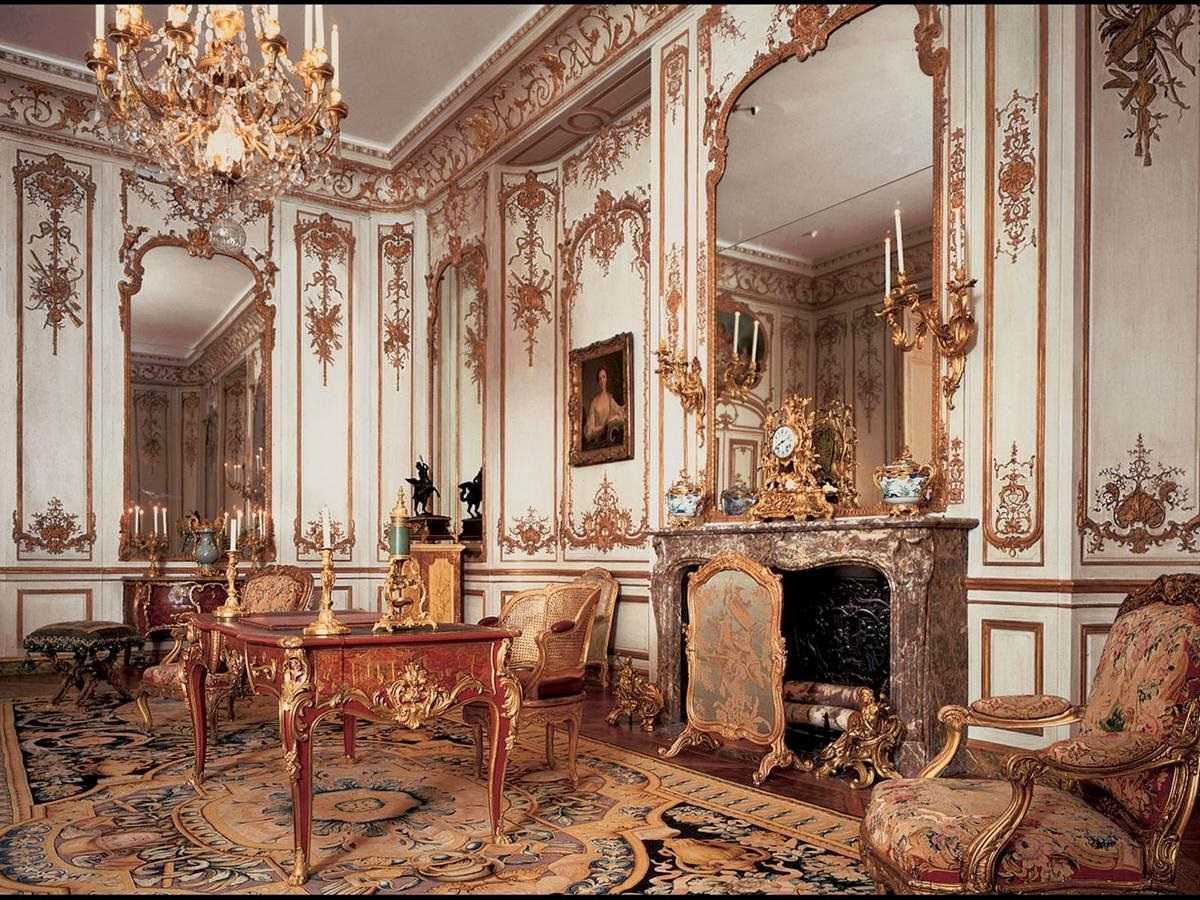 Decoración de la sala de estilo Rocco