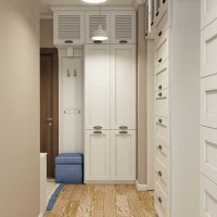intérieur lumineux d'un appartement de style provençal