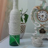 une variante du design original des bouteilles en verre avec image en ficelle