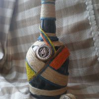 l'idée du design original des bouteilles avec image de ficelle