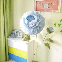 version du décor chic de la salle avec photo en papier