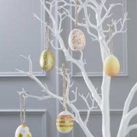 l'idée de la décoration originale de la salle avec un arbre faites-le vous-même photo