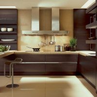 une combinaison de couleurs claires dans le décor de la photo de la cuisine