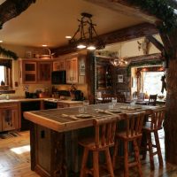 décor lumineux d'une image de cuisine rustique