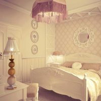 conception de la chambre lumineuse dans un style provençal