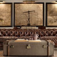 intérieur inhabituel du salon avec vieilles valises photo