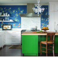 combinaison de couleurs vives à l'intérieur de la cuisine